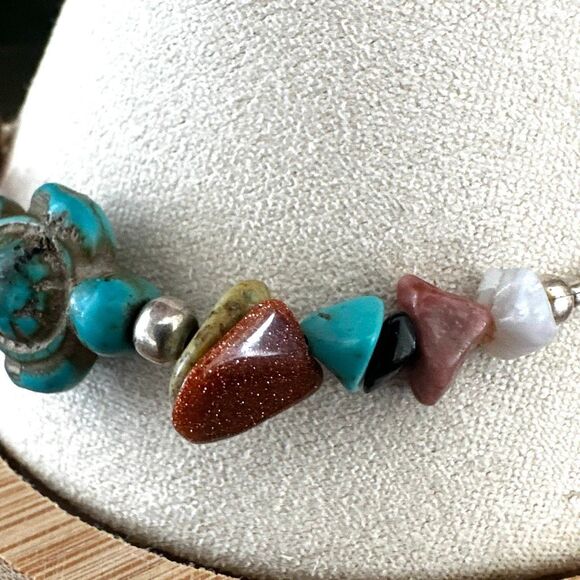 Turquoise Turtle & Mixed Gemstone Beaded Bracelet - Picture 7 of 11
